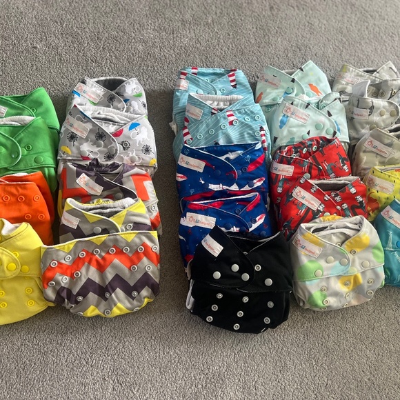 Lil Helper cloth diaper set - Picture 1 of 10